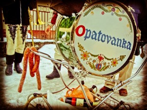 Fašiangová obchôdzka Dychovej hudby Opatovanka po Opatovej 2013. 20