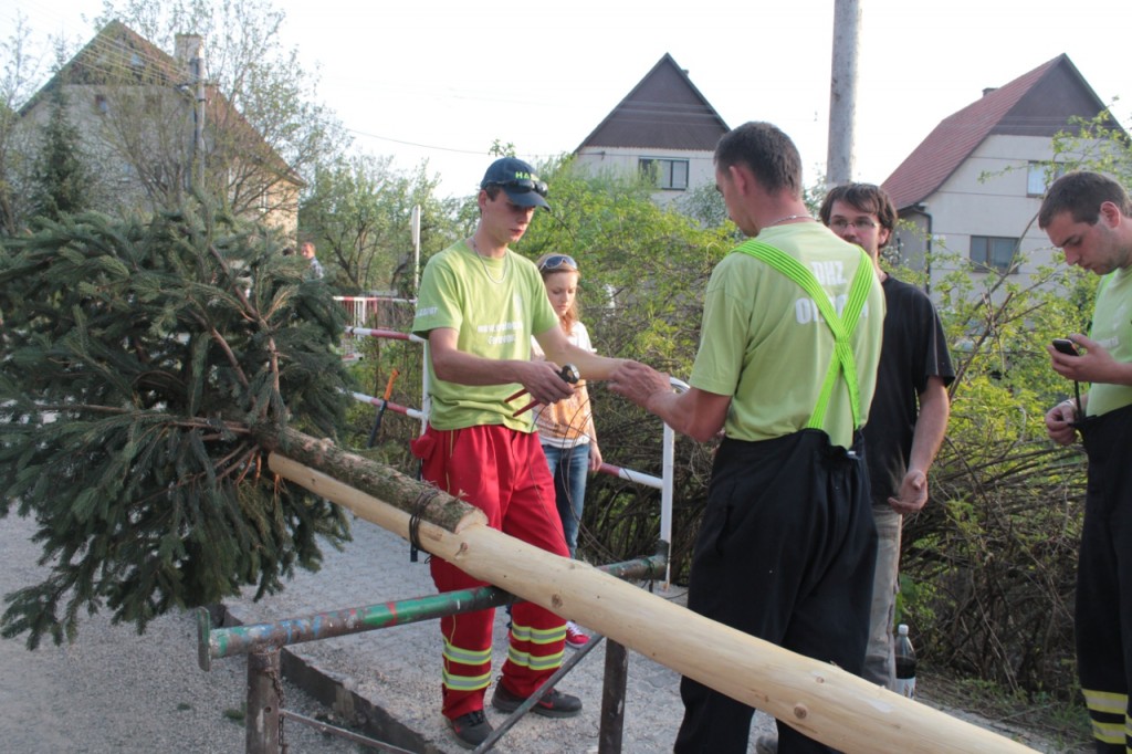 Stavanie maja 2013 foto p Krajcovic (8)