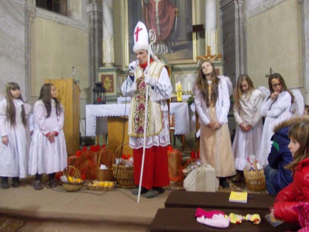 Mikulas v kostole 2013 (3)