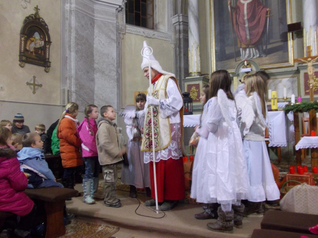 Mikulas v kostole 2013 (4)