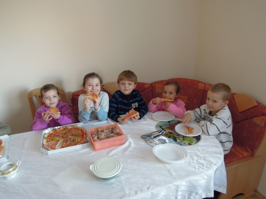 Pizza party fara Opatova 3.2.2014 031