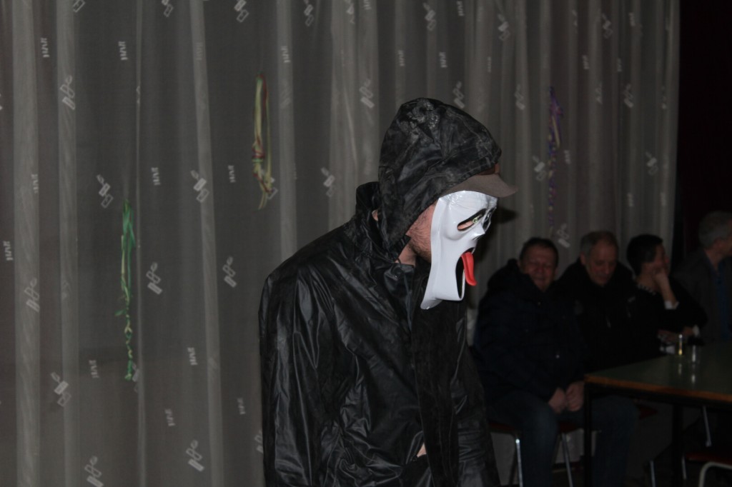 Pochovavanie basy 4.3.2014 foto p. Jozef Krajcovic (12)