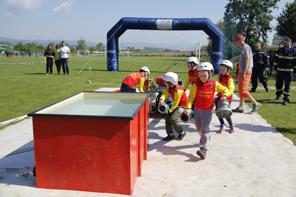 Sutaz DHZ 16,5,2015 Simona Krajcovicova (21)