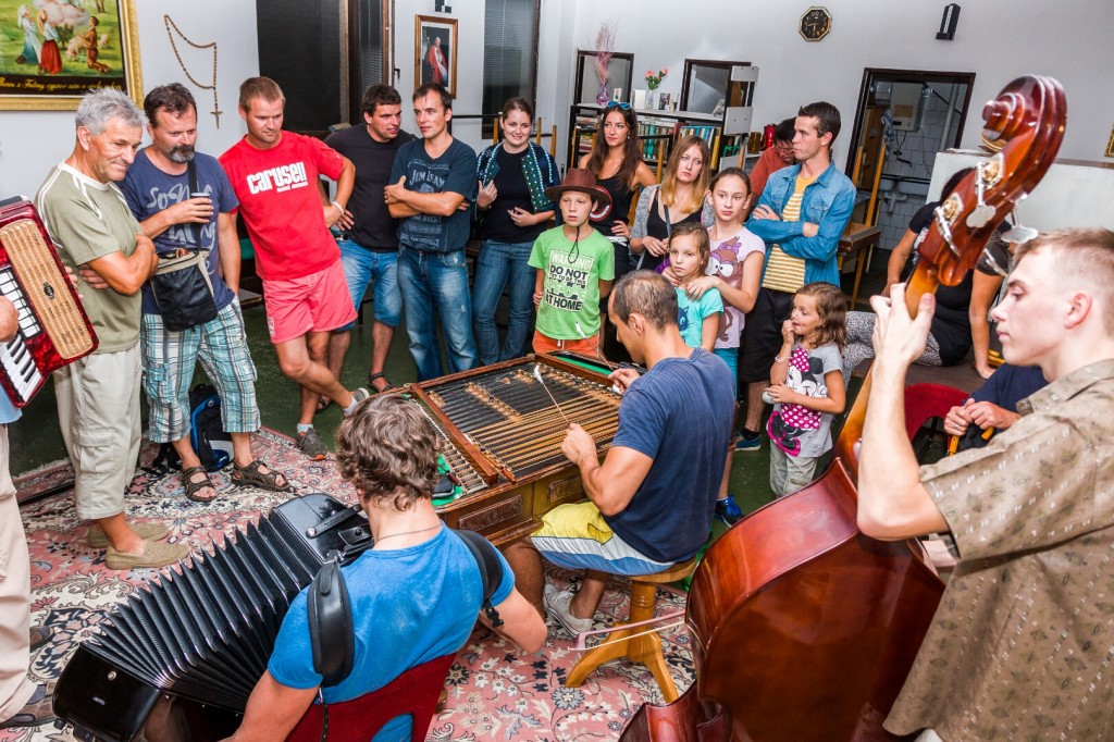 Opekacka pri cimbale 15.8. 2015 (38)