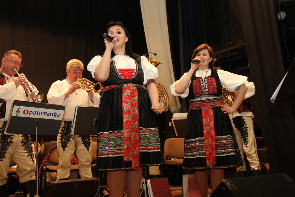 Pochovavanie basy 9.2.2016 J.K  (106)