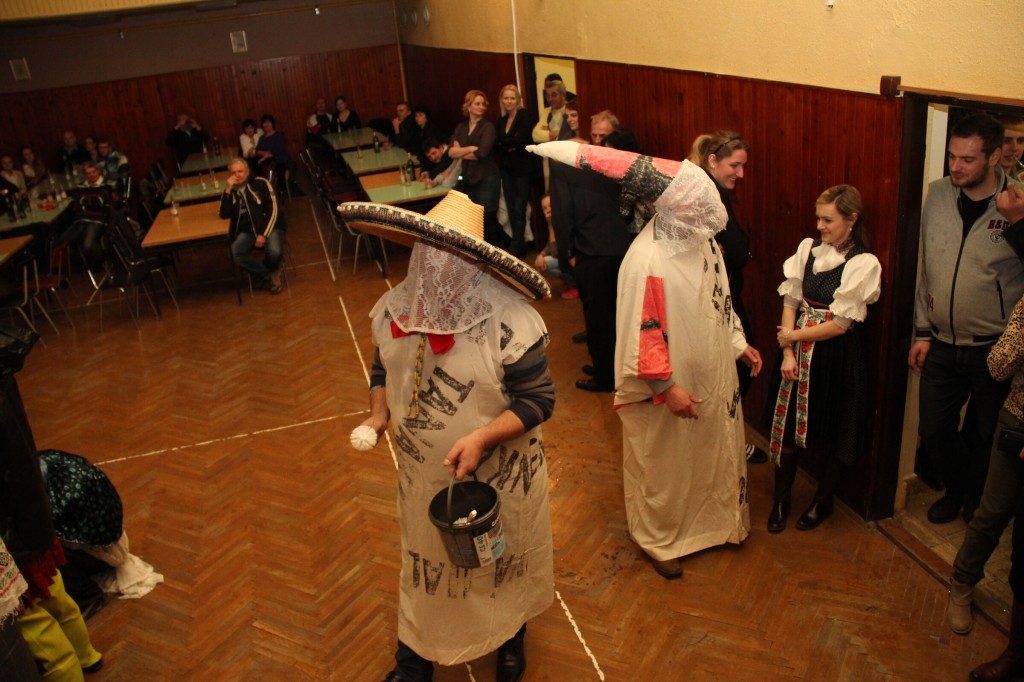 Pochovavanie basy 9.2.2016 J.K  (146)