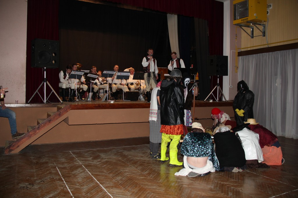 Pochovavanie basy 9.2.2016 J.K  (148)