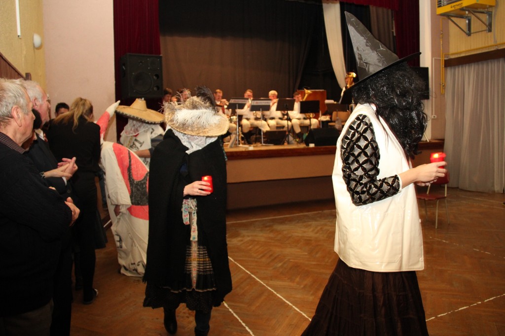 Pochovavanie basy 9.2.2016 J.K  (152)