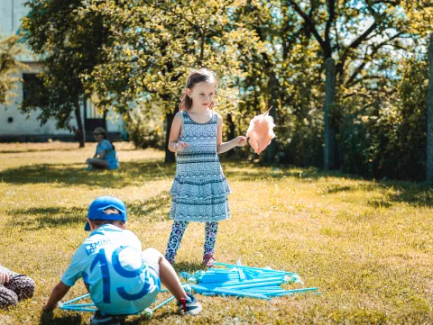 Deň detí vo farskej záhrade v Opatovej – fotografia 8